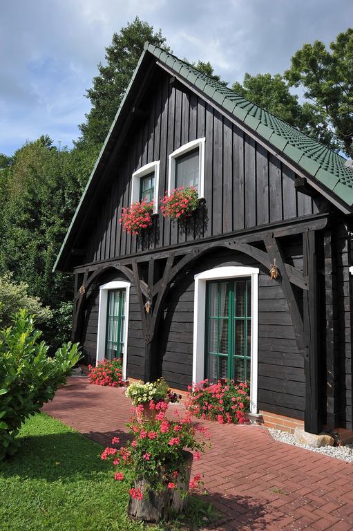 Pension Kraeutermuehlenhof Burg 부르크 외부 사진